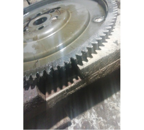 Маховик двигателя