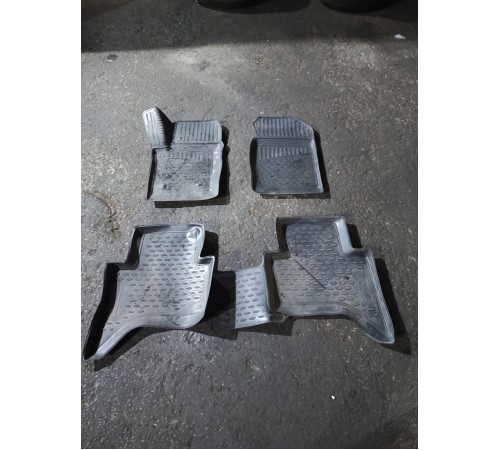Комплект ковриков салона