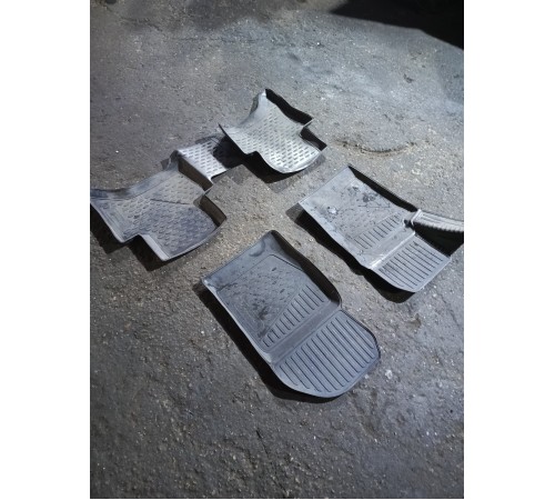 Комплект ковриков салона