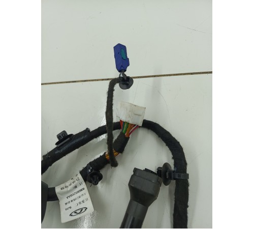 Электропроводка двери крышки багажника