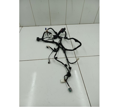 Электропроводка двери крышки багажника