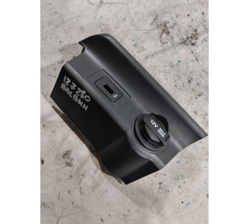 Накладка центральной консоли передняя