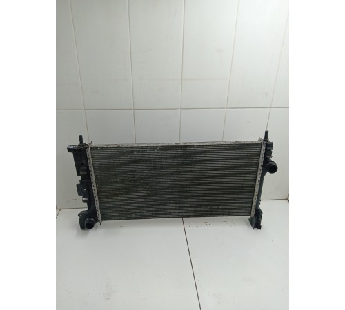 Радиатор системы охлаждения двигателя