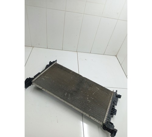 Радиатор системы охлаждения двигателя