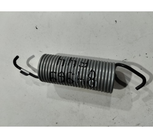 Пружина крышки багажника