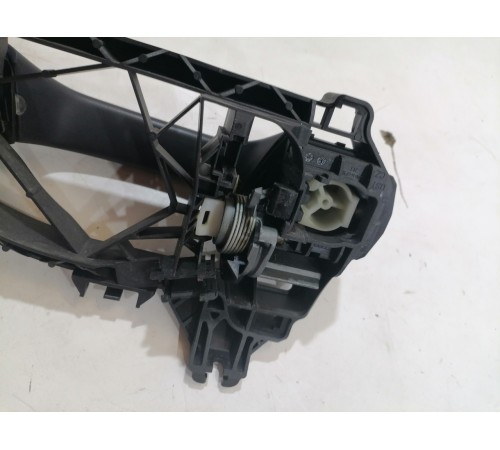 Ручка двери задняя правая наружная