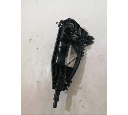 Ручка двери задняя правая наружная