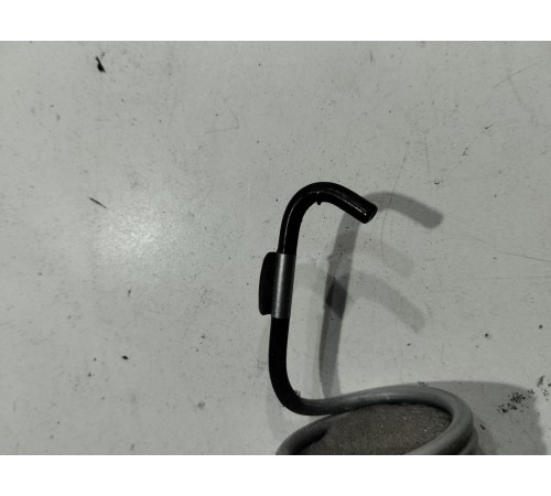 Пружина крышки багажника