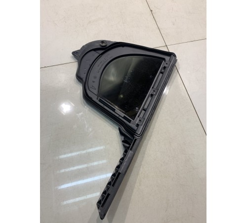 Глухое стекло (заднее, левое)