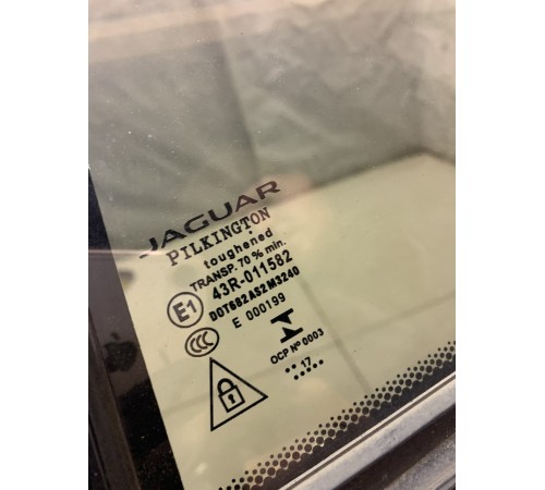 Глухое стекло (заднее, левое)