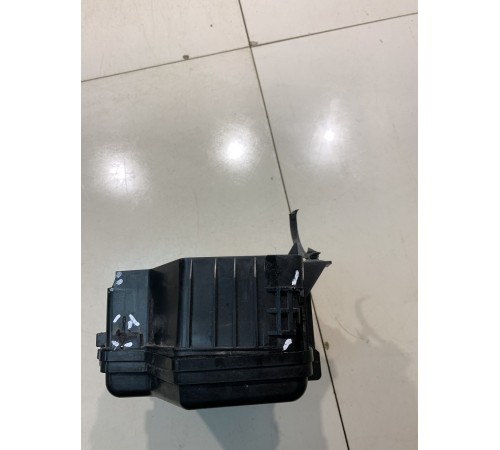 Блок предохранителей (моторный)