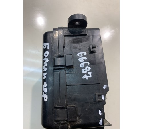 Блок предохранителей (моторный)