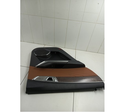 Обшивка двери задняя левая