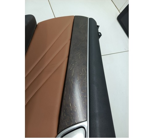 Обшивка двери задняя левая