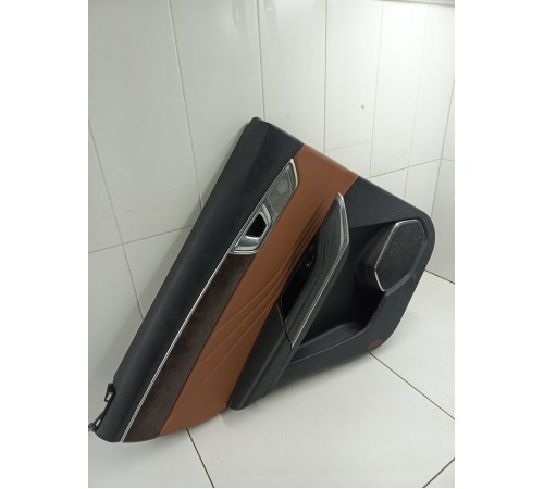 Обшивка двери задняя левая