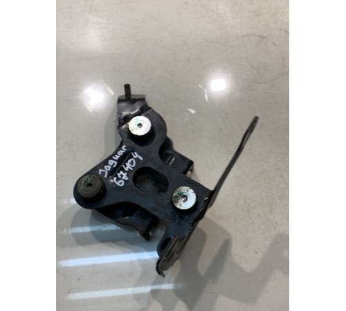 Кронштейн блока ABS