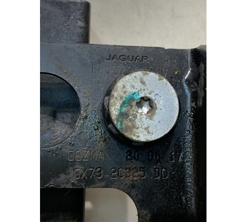 Кронштейн блока ABS