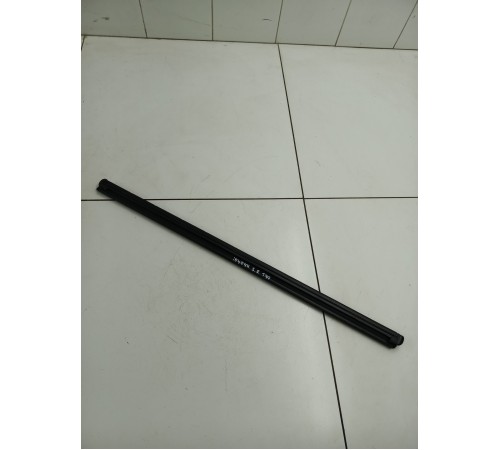 Уплотнитель стекла двери задний правый