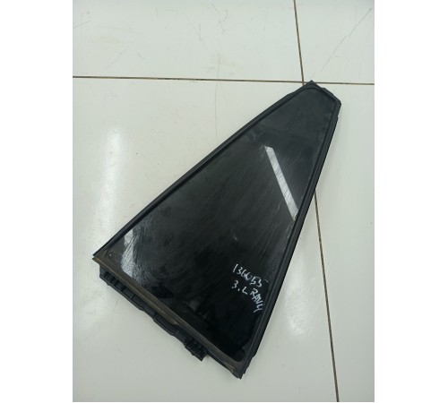 стекло заднее левое