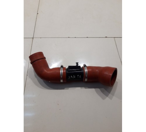 Патрубок системы охлаждения