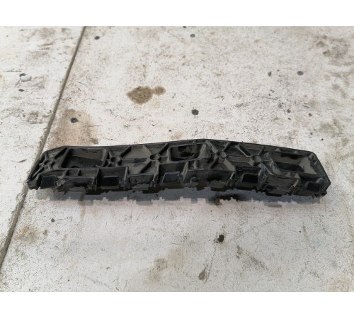 Кронштейн заднего бампера Левый