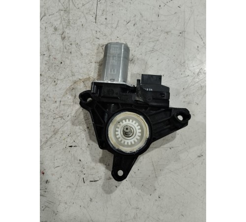 Моторчик стеклоподъемника задний левый