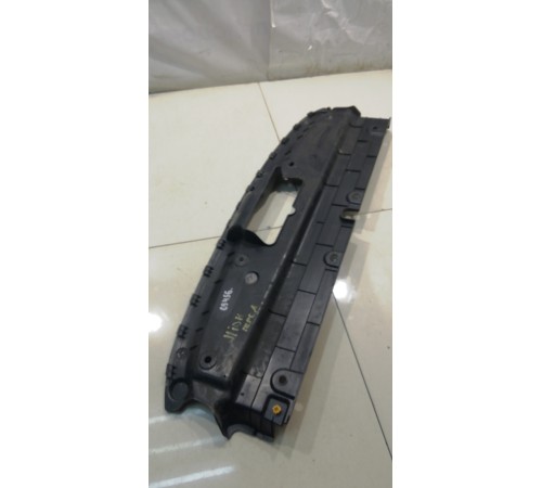 Накладка замка капота