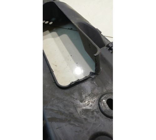 Накладка замка капота