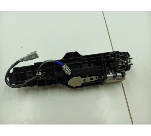 Ручка двери наружная передняя левая хром в сборе