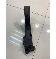 Педаль акселератора