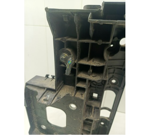 Рамка радиатора передняя панель телевизор