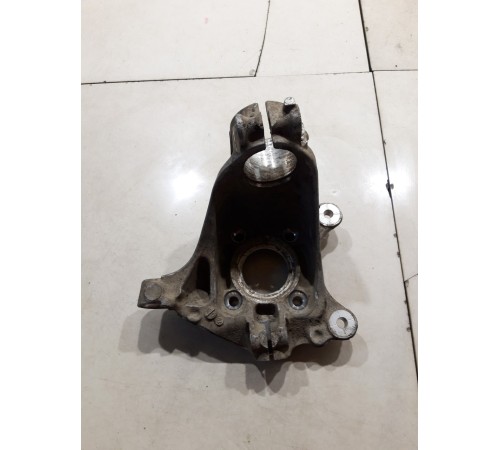 Кулак поворотный(передний левый)