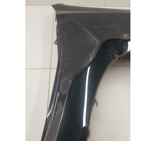 Крыло переднее правое