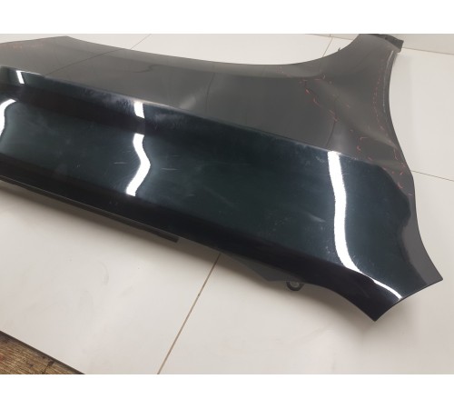 Крыло переднее правое