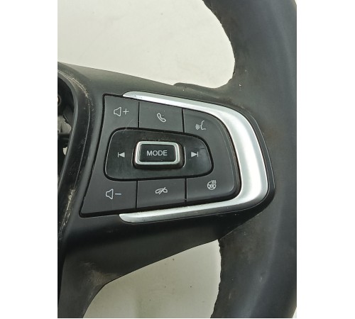 Рулевое колесо в сборе с многофункциональными кнопками