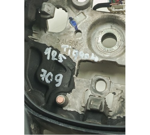 Рулевое колесо в сборе с многофункциональными кнопками