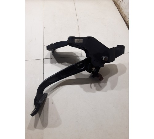 Педаль тормоза