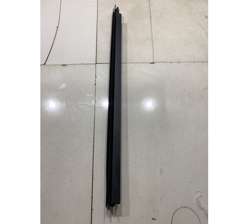 Уплотнитель стекла(задний левый внутренний)