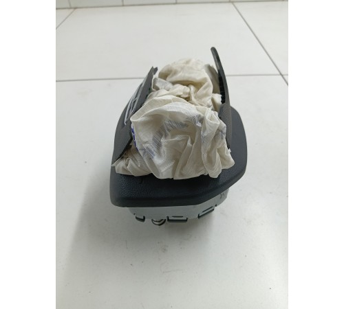 Подушка безопасности водителя