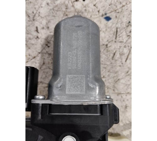 Стеклоподъемник двери передний левый