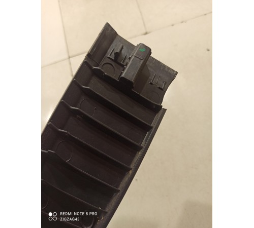 Накладка центральной стойки (нижняя правая)