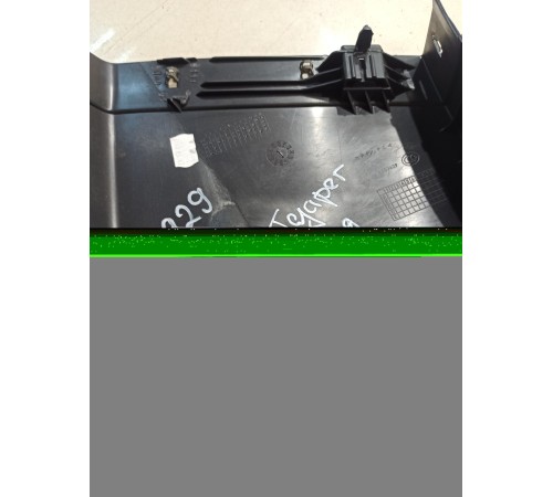 Накладка центральной стойки (нижняя правая)