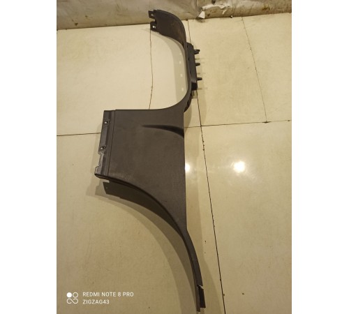 Накладка центральной стойки (нижняя правая)