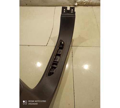 Накладка центральной стойки (нижняя правая)