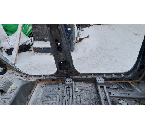 Порог со стойкой(левый)