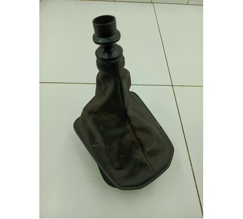 Кожух рычага переключения передач