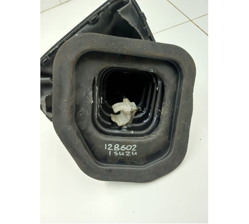 Кожух рычага переключения передач