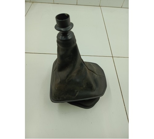 Кожух рычага переключения передач