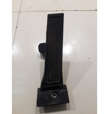 Педаль акселератора