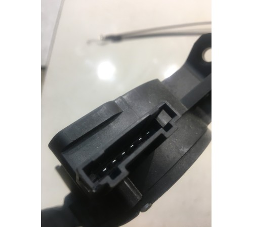 Педаль акселератора